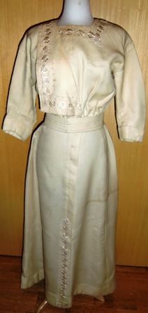 xxM497M White Wool Walking Suit